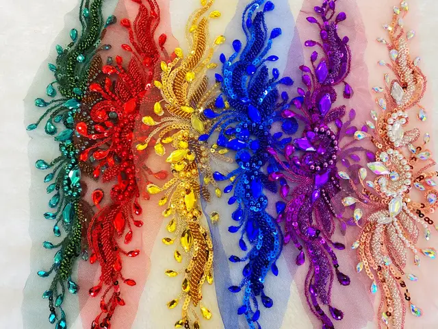 ハンドメイドビーズのネック ハンドメイド ビーズ Vネック ハンドメイドビーズのネック ハンドメイド ビーズ Vネック