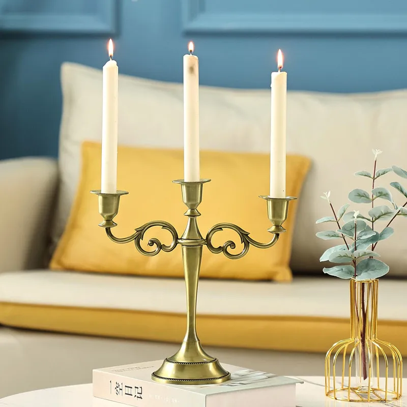 Metal ouro bronze chapeado castiçal retro 3-braços candelabros para casamento prop luz de velas jantar hotel decoração de casa