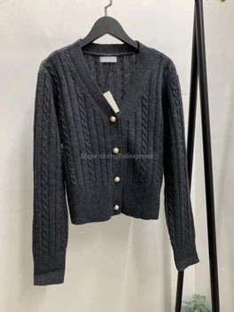 

2019 fall and winter new V neck pearl button women short woolen cardigans coat