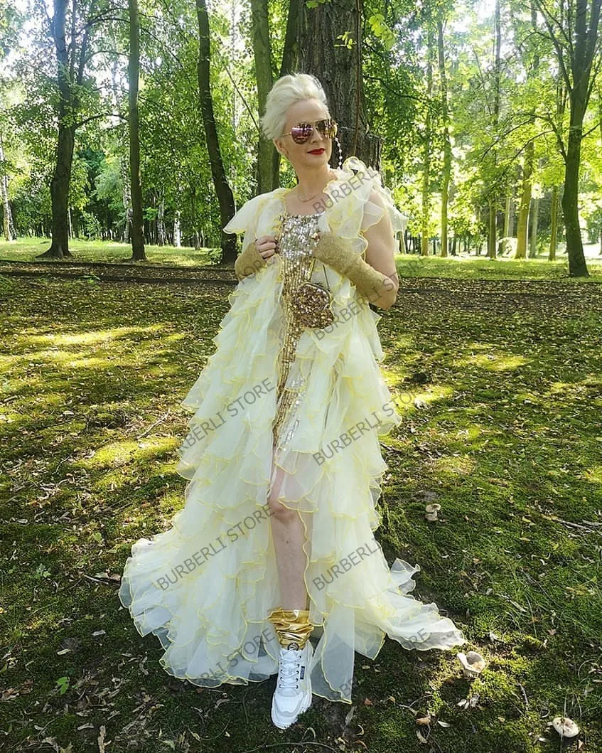 Рисунок 6 - Женская длинная фатиновая куртка