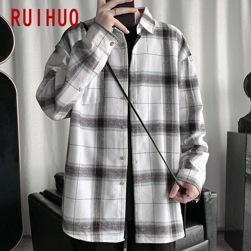 Рубашка RUIHUO Мужская в клетку модная повседневная приталенная с длинным рукавом