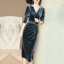 

2021 Elegant Fashion Women Gold Velvet Midi Dresses Autumn Winter Casual Vintage Long Sleeve V-neck temperamentParty Dresses