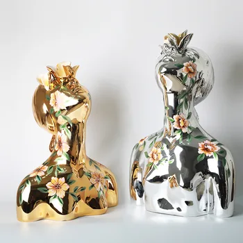 

Bust abstract resin figure decoration model between the exhibition window painted figure decoration season girls home decor