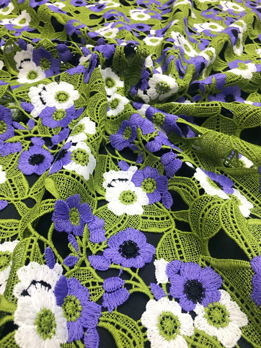 Nigerianischer Spitzenstoff im neuen Stil 2024, hochwertige Spitze, wasserlöslich, bestickt, modisch, weicher Spitzenstoff, 5 Yards – Detail 13