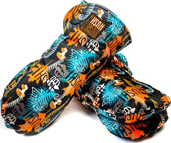 

Muffs-mittens hush hush! Color in stock