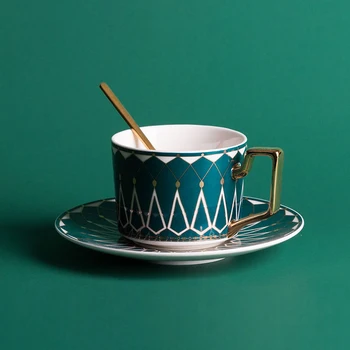 

Luxury gold handle coffee cup and saucer set,White bone china Mug For Afternoon tea set,elegant Juice milk mug Coffeeware