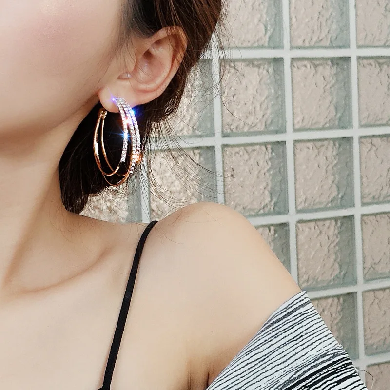 

Fashion Women Earrings Exaggerated Geometric Earring Temperament Wild C-shaped Ear Hoops Hollow Large Round Ear Dangle Jewelry