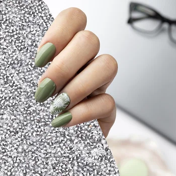 

1pc Full Diamond Nail Art Mat Beautiful Cost-effective Table Mat Nail Pad for Dressing Table Private Manicure