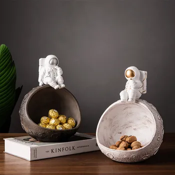 

Nordic Astronaut Ornaments Creative Storage Crafts Tabletop Porch Handicraft Resin Figurines Miniatures Home Decor Accessories