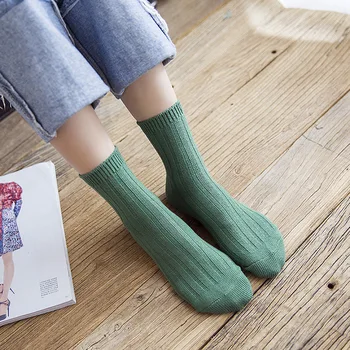 

Harajuku Retro Women Cotton Loose Socks for Winter In Tube Korean New Arrive Pure Color Yellow Designer Christmas Cute Kawaii