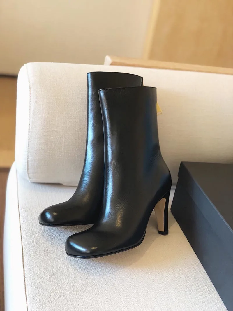 BELLECOM High With Short Boots Women's Singles Back Zipper Coarse With Genuine Leather Small White Boots French Stovepipe - Цвет: black
