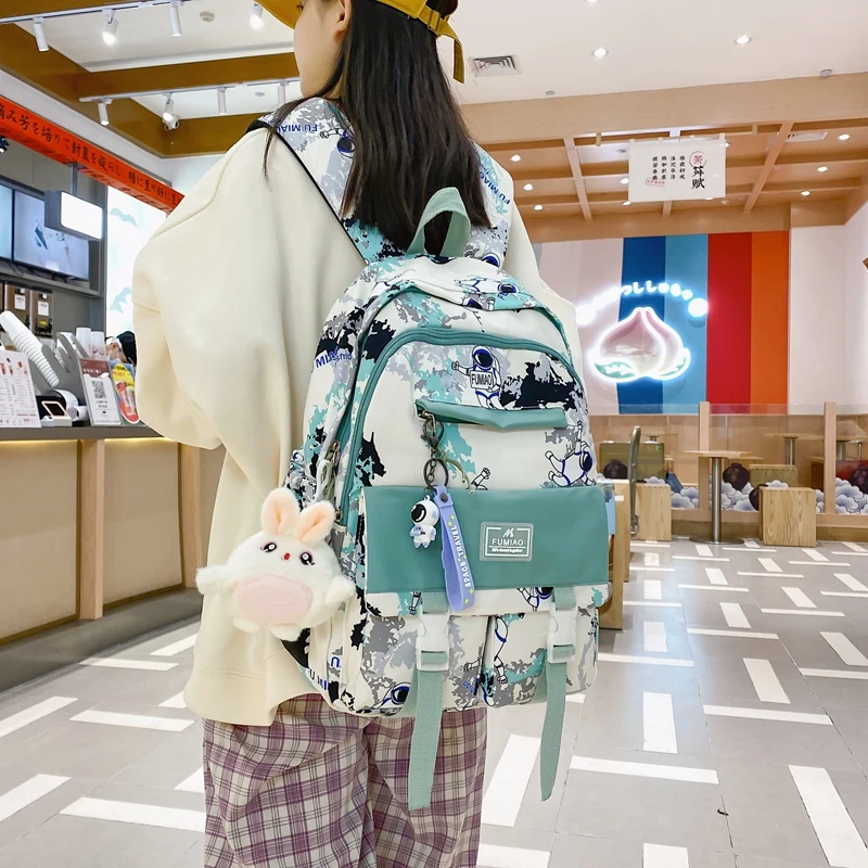 Fashion Girl Camouflage Cute Travel Backpack Trendy Ladies Kawaii Cartoon Graffiti Bag Female Laptop College Backpack Women Bags