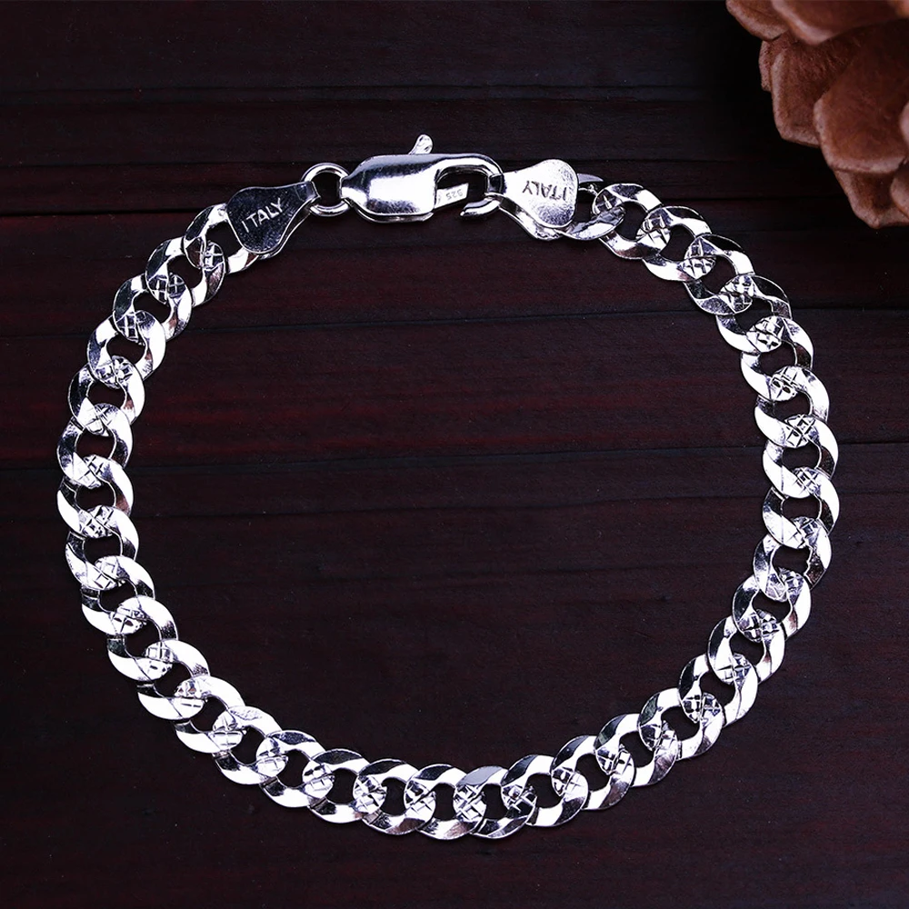 8966192230_1830098967 (1)