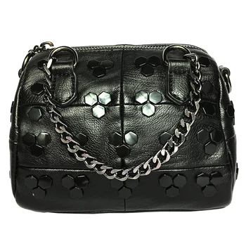 

2019 autumn new tide mini fashion rivet bucket small bag wild rivet chain shoulder bag