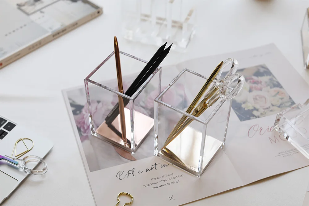 Acrylic pen holder-3