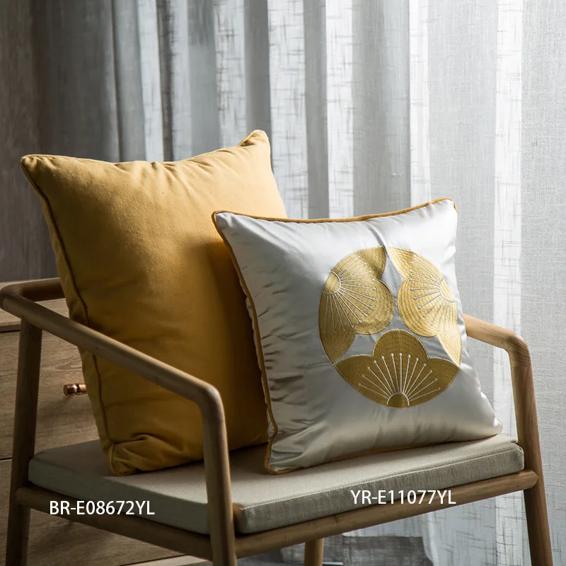 

Home Sofa Decorative Pillows New Chinese Style su plums Embroidered Silk Fabrics Pillow with Pillow Interior Model Room Soft Loa