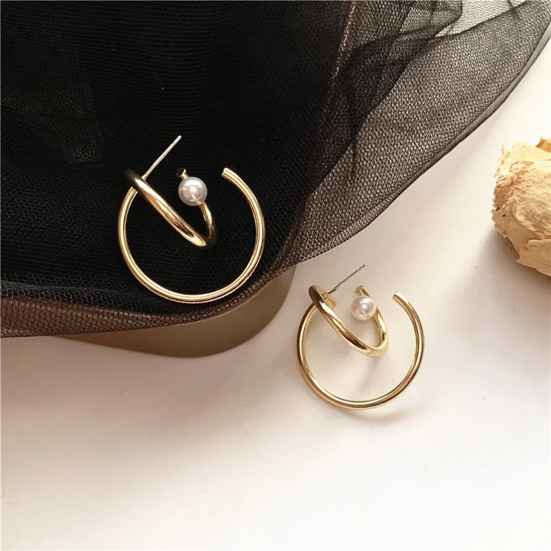 

korean fashion temperament contracted metallic winding circle stud earrings irregular pearl earrings women accessories