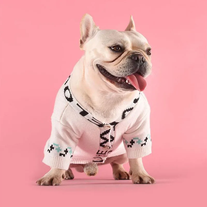 Pet Tide brand squirrel sweater dog clothes autumn and winter law fight autumn and winter warm cute sweater cardigan