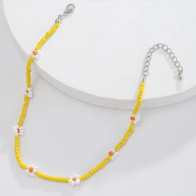 HangZhi-2020-New-Korea-Lovely-Daisy-Flowers-Colorful-Beaded-Charm-Statement-Short-Choker-Necklace-for-Women.jpg_640x640 (13)