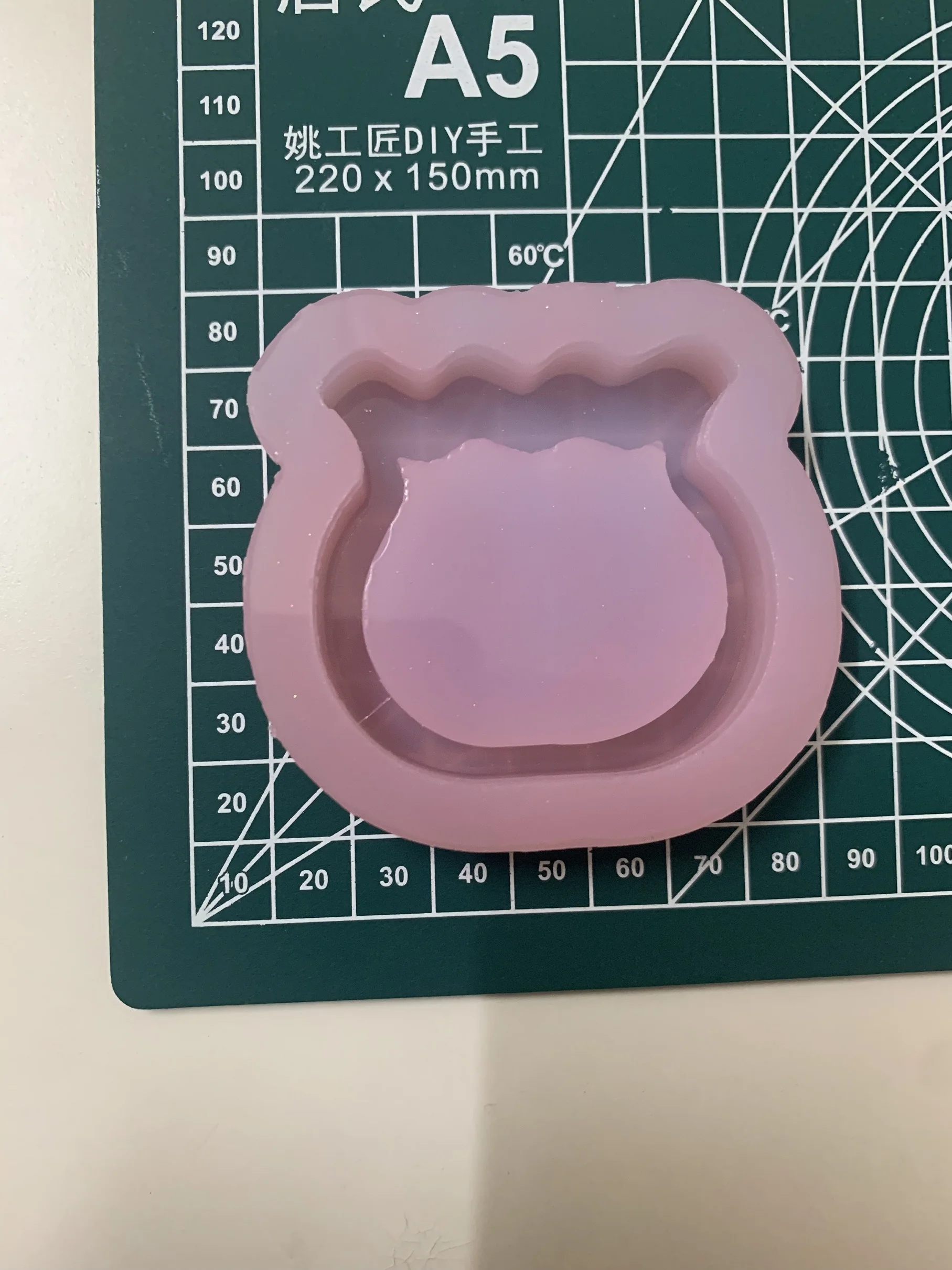 Wsy-051 3D Cute Fish Tank Quicksand Bottle Resin Shaker Mold Round Silicone Mold Handmade Replica Mold Game Fish Jar Shape