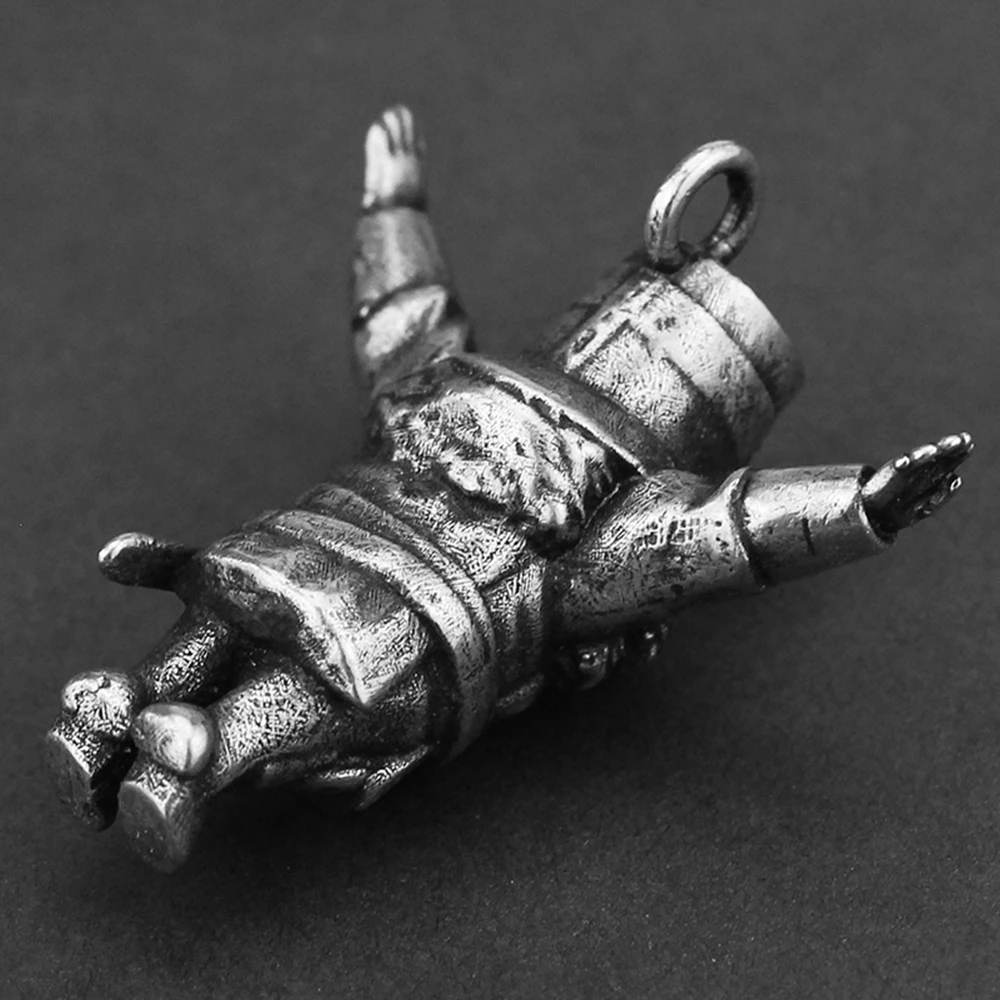 EYHIMD-TDark-Soulss-Undead-Solaire-White-Copper-Pendant-Unique-Vintage-Amulet-Men-Jewelry (1)