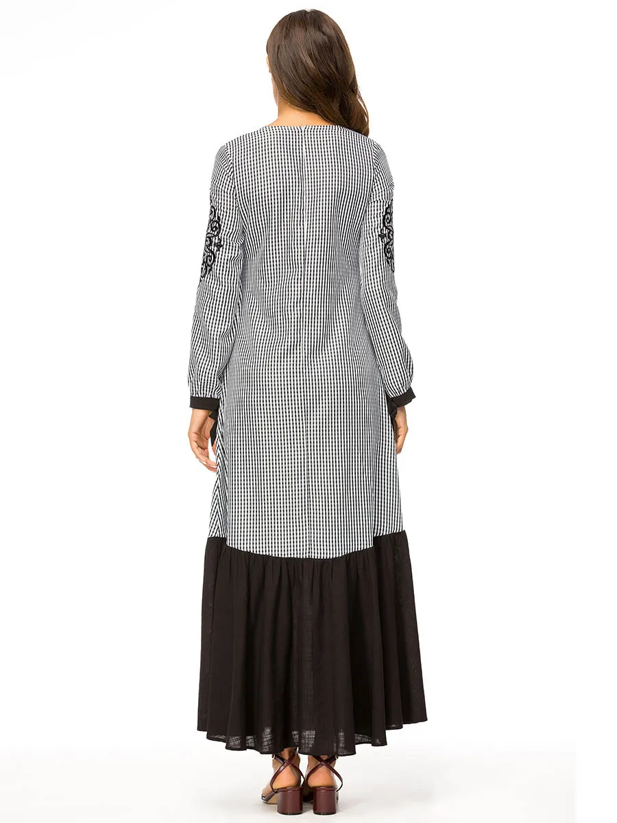 9763281751_1914155520