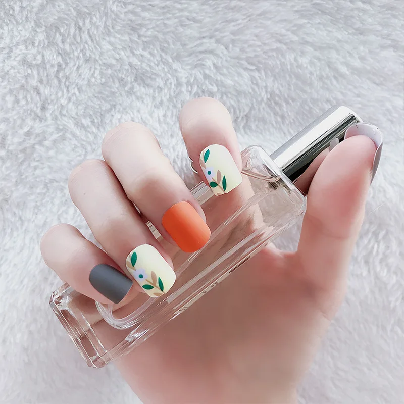 24Pcs Fake Nails False Nail Fingernail Art Sticker Tips Art Decoration Tools