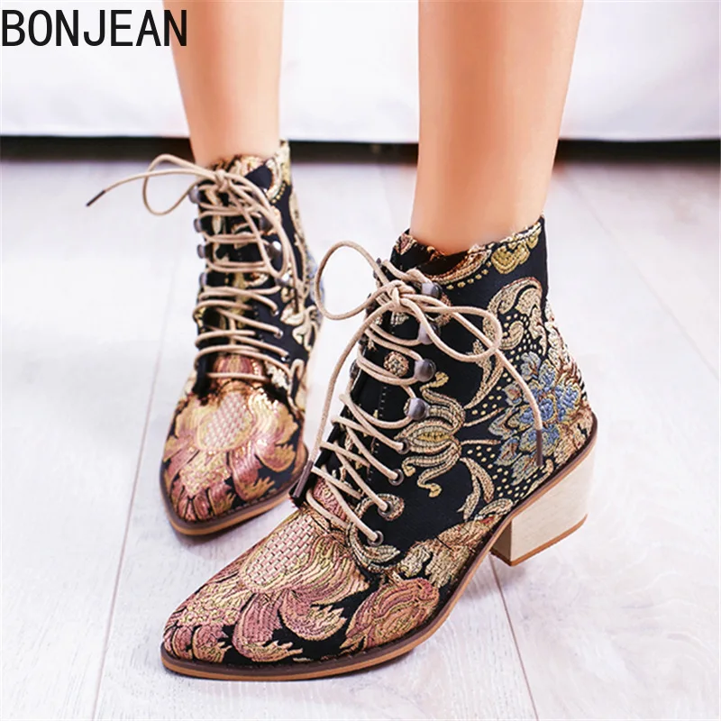 

BONJEAN Large Size Women's Boots 2019 Autumn New Embroidered Lace-up Flowers High-heeled Short Boots National Style Hand-painted
