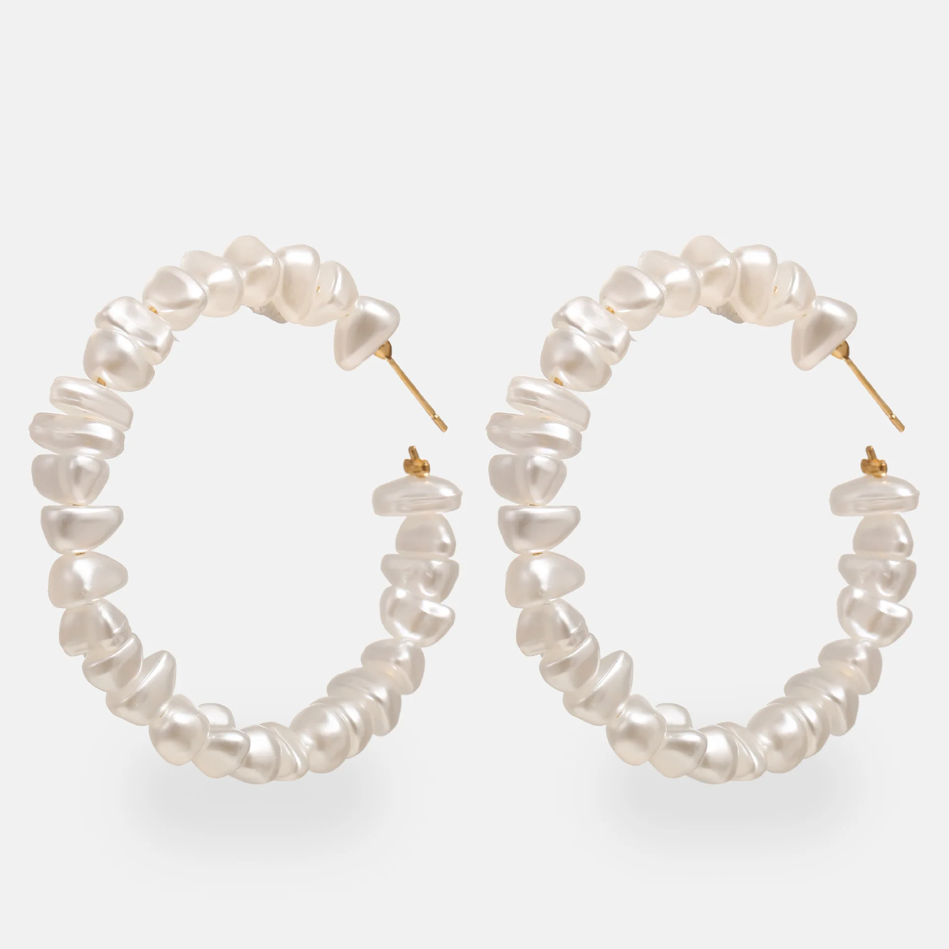 

8SEASONS Hyperbole Big Circle Round White Color Irregular Imitation Pearl Beaded Ear Hook Alloy Earrings Women's Jewelry 1 Pair
