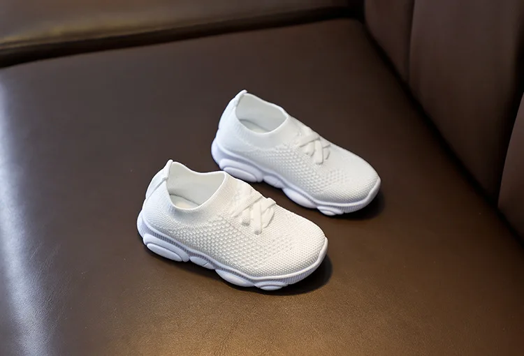 Новинка года; спортивная обувь для детей 1-3 лет; модная повседневная обувь для мальчиков и девочек; Нескользящие мягкие кроссовки для новорожденных