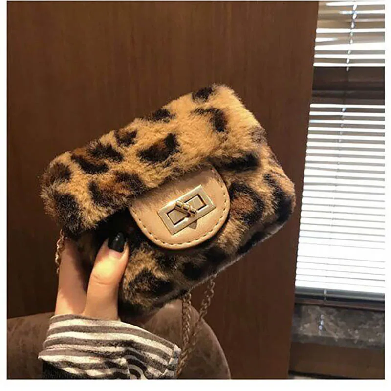 

Ue62018 New Style Online Celebrity Celebrity Style Maomao Bag Chain Square Sling Bag Small Young Versatile Shoulder Bag