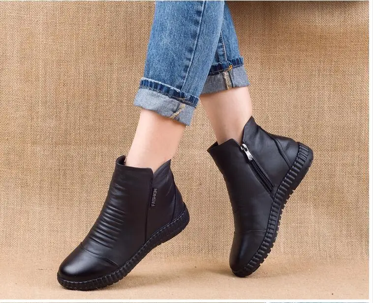 

2020 winter Genuine Leather Ankle Boots Handmade Lady soft Flat shoes comfortable Casual Moccasins side Zip Ankle Boots 35-43