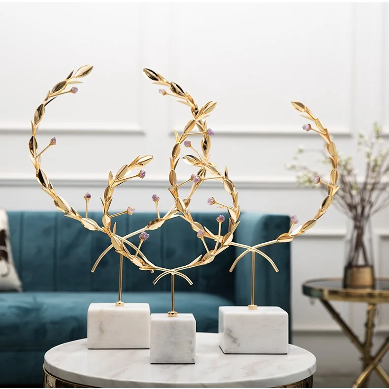 

Light Luxurious Goods Of Furniture For Display Rather Than For Use Modern Metal Garland Arts And Crafts A Living Room Hallway