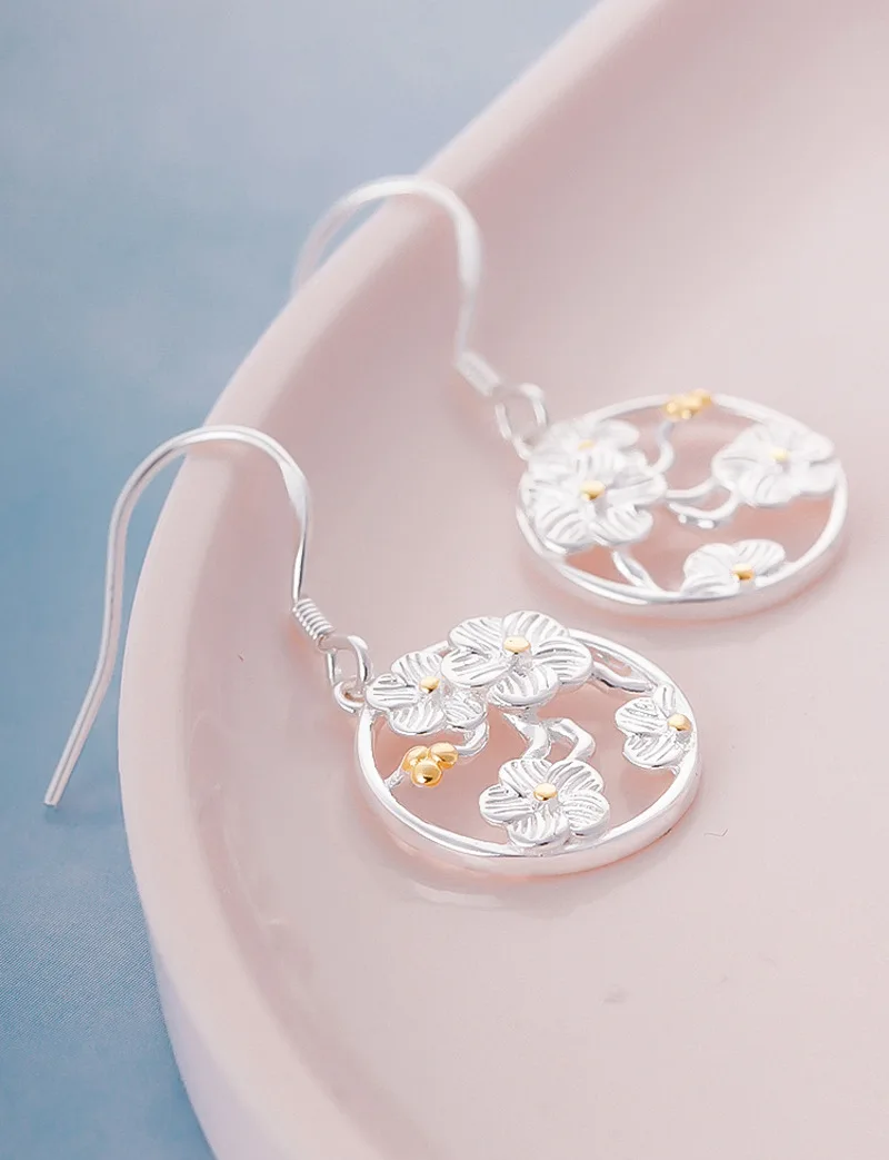 8828781009_1646359543