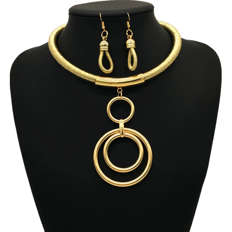 

Europe And America Exaggeration Woven Necklace Supply of Goods Metal Ring Pendant Ornament Set Necklace Suit