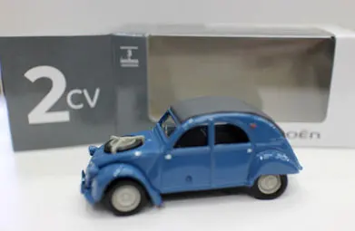 Классический 1: 64 Масштаб литье под давлением металлический сплав 1966 CITROEN 2CV автомобили миниатюрные статические моделирование модель автомобиля Коллекция украшения - Цвет: Blue