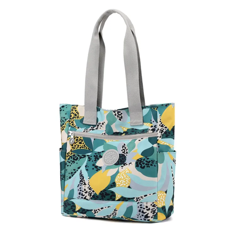 2021 New Nylon Large Capacity Summer Ladies Beach Shoulder Bag Woman Designer Handbags Youth Ladies Bags Tote Ladies Casual Bag
