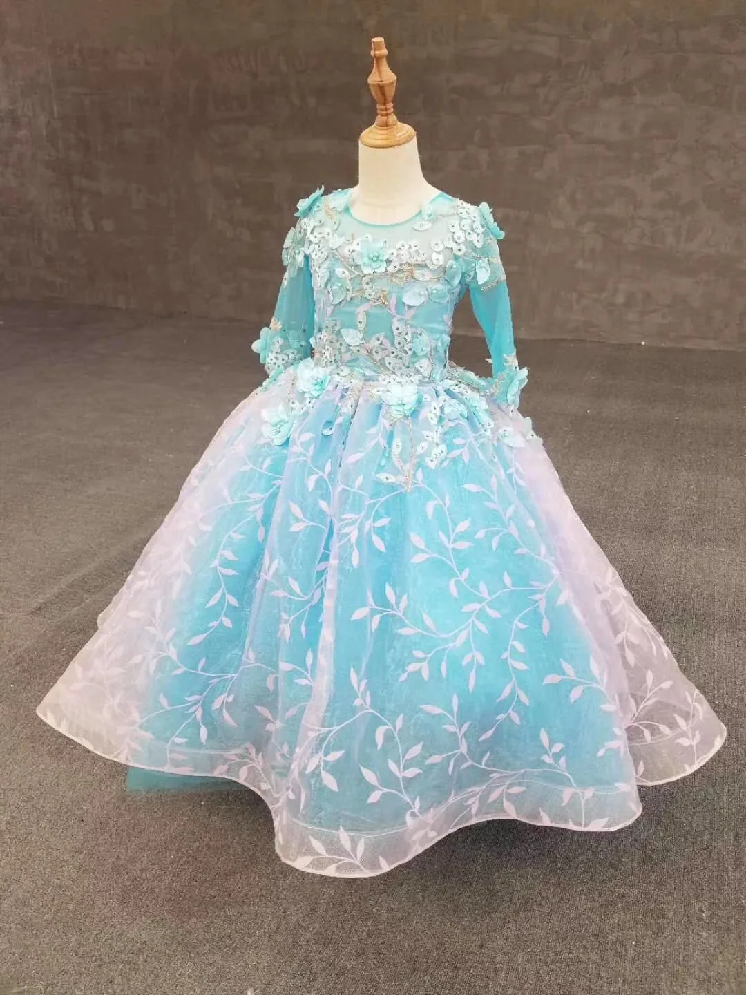Милое голубое платье без рукавов с кружевной аппликацией; Платья с цветочным узором для девочек на свадьбу; пышные платья для первого причастия для маленьких девочек