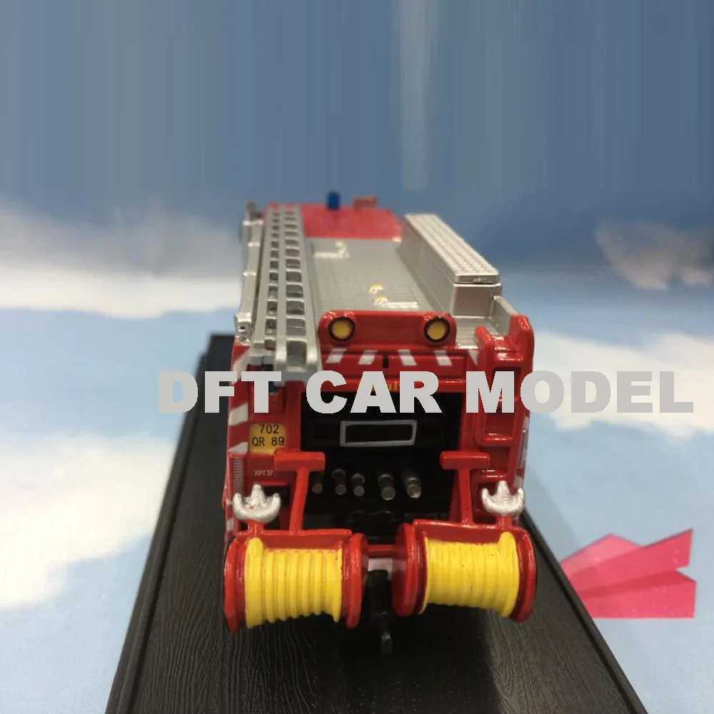 1: 64 сплава Пожарная игрушка с инерционным механизмом транспортных средств модель гоночной машины детских игрушечных автомобилей авторизованный игрушки для детей