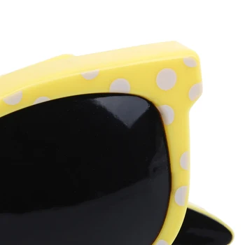 

1Pc Plastic Simulation Sunglasses Beach Towel Quilt Clip Clip Prevent Wind Clip Clothes Clip Clothes Hanger Fixing Clip