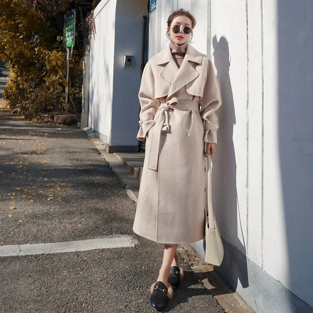 

Photo Shoot Sense of Design ce niu kou Woolen Jacket 2019 Winter New Style Retro British Style Waist Hugging Woolen Overcoat Wom