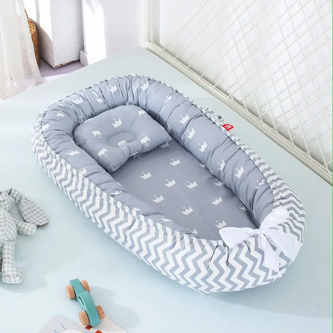 Foldable Newborn Sleeping Nest Bed with Pillow Outdoor Bassinet Baby Cot Fence Lounger Removable