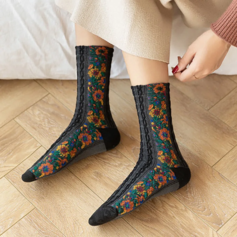 

Retro Cotton Socks Literature Art National Style Pattern Autumn Winter Thickened Medium Tube Length Personalized Women Casual