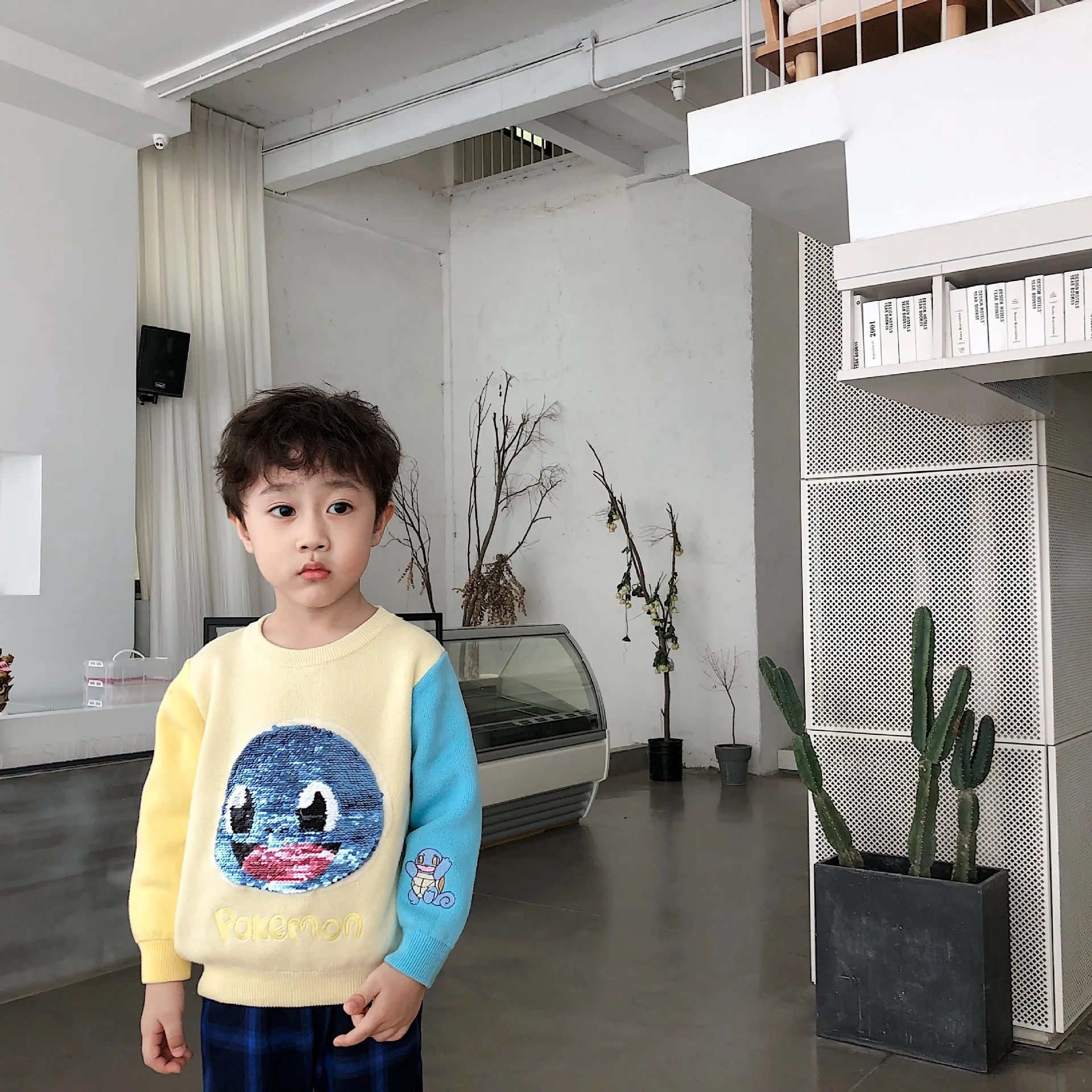 Tonytaobaby/новая осенне-зимняя одежда для мальчиков и девочек, детская одежда свитера с рисунком лица свитера для девочек