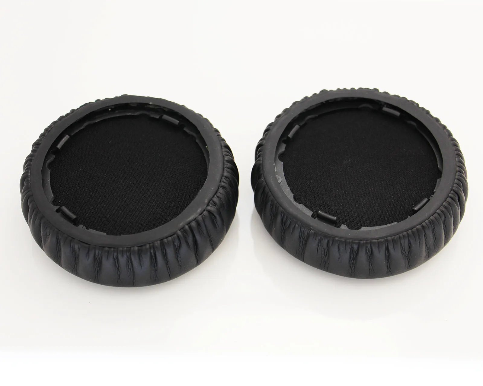 Replacement Ear Pads Ear Cushions for Beats Solo Wireless SoundTrue Soundlink on ear Headphones High Protein Sponge Sleeve