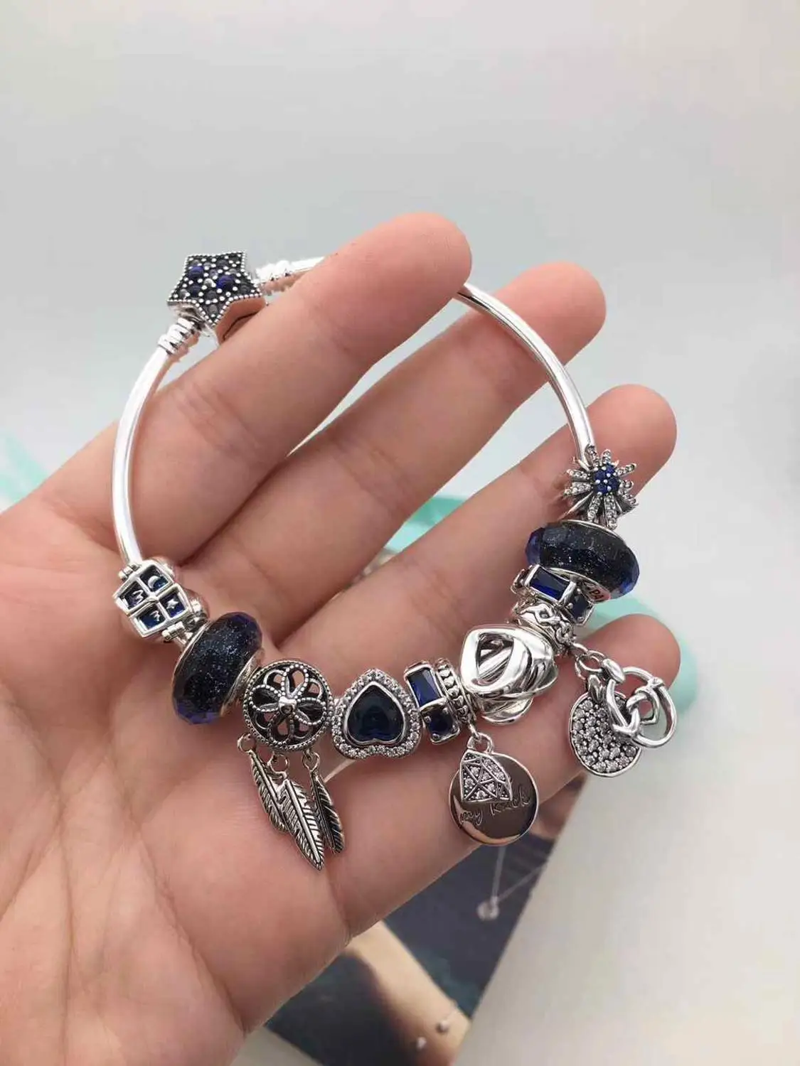 

Kaliyah Store High Quality 1:1 100% 925 Pure Silver Niche Design Pink Deep Blue Fairy Tale Star Bracelet Free Of Charge