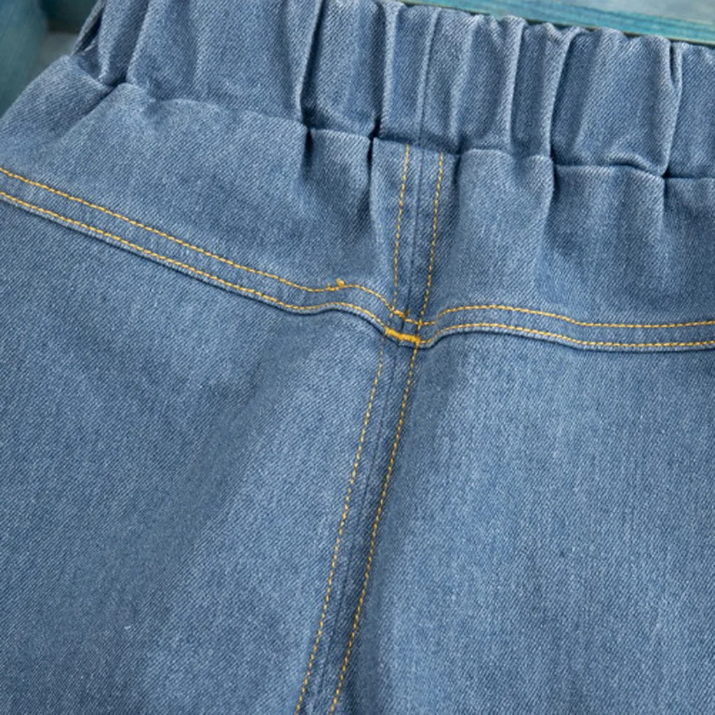 Рваные джинсы для мальчиков и девочек; Новинка года; повседневные длинные джинсовые штаны с буквенным принтом для маленьких девочек; ковбойские детские брюки