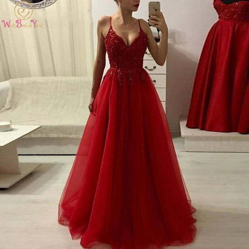 

Evening Dresses 2020 Lace Appliques Beaded A Line Tulle Long Red Spaghetti Straps V Neck Formal Party Prom Gown Walk Beside You