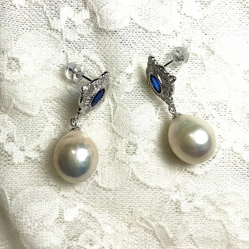 

Handmade baroque pearl earrings are unique and only suitable for you who are different from others. Precious classics have mean