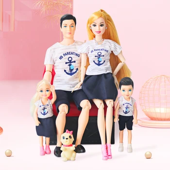 

Doll Set Family 4 People Baby Toy Suit 1 Mom Dad Son Daughter Pet Dog FashionKid Toys For Children With Accessories